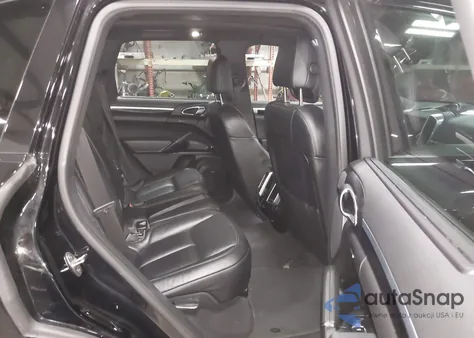 2017 Porsche Cayenne E-Hybrid S Platinum Edition z USA, uszkodzony, nr VIN WP1AE2A26HLA68460